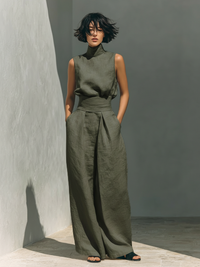 Een minimalistische set voor dames - Legergroen